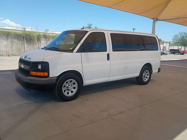 2013 Chevrolet Express G1500 LS Passenger Van