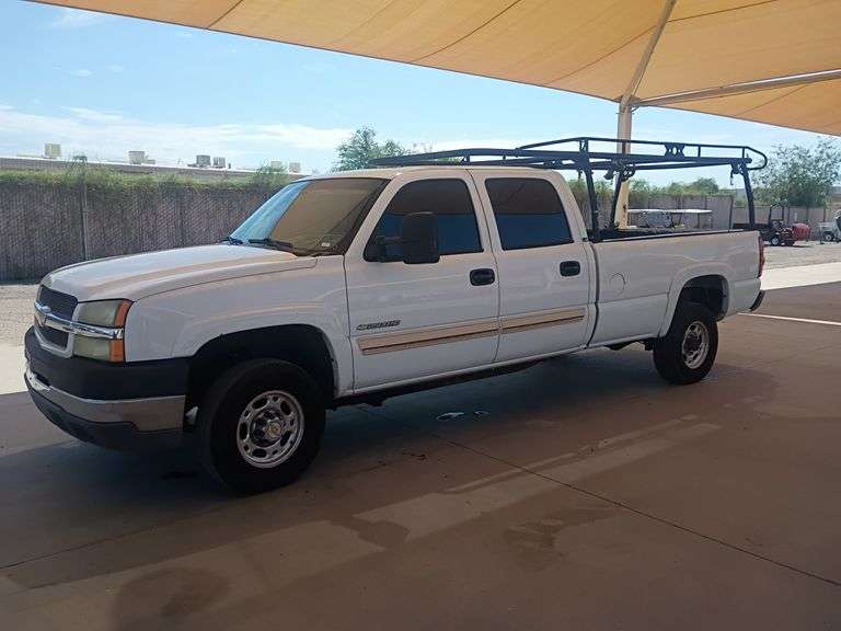 2004 Chevrolet Silverado 2500HD LS Work Truck