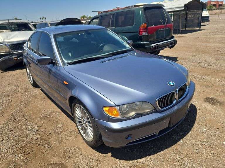 2003  BMW  330i