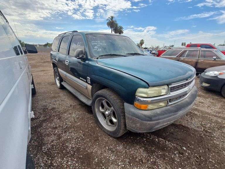 2003  Chevrolet  Tahoe LS