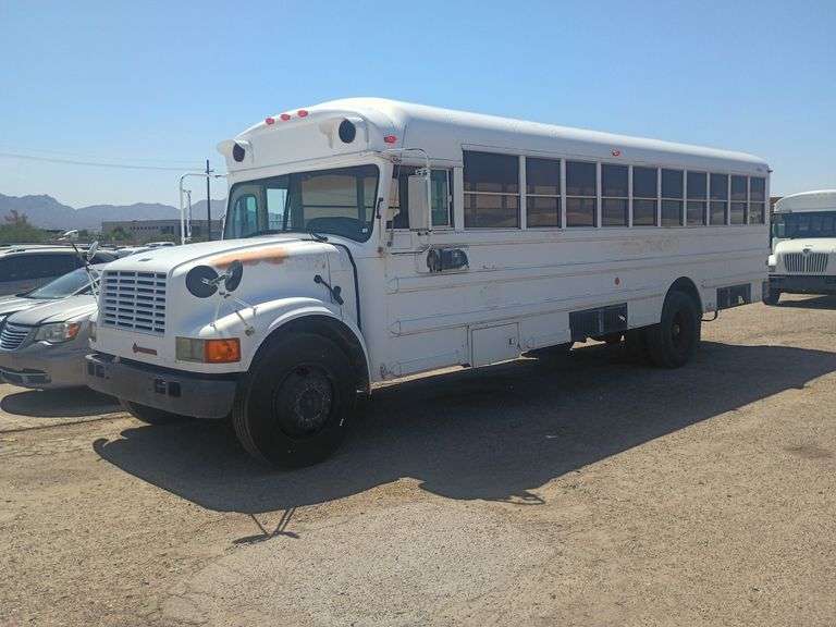 1990  International  3800  School Bus
