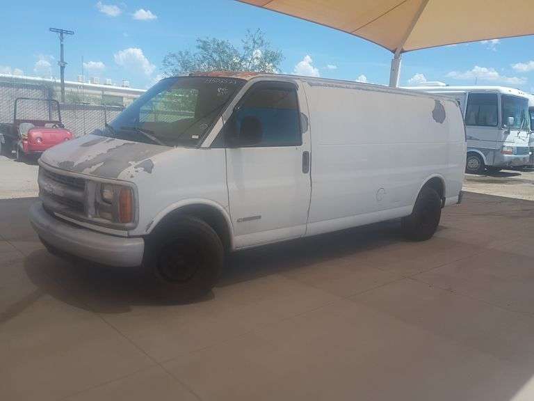 2002 Chevrolet Express G3500 Cargo Van