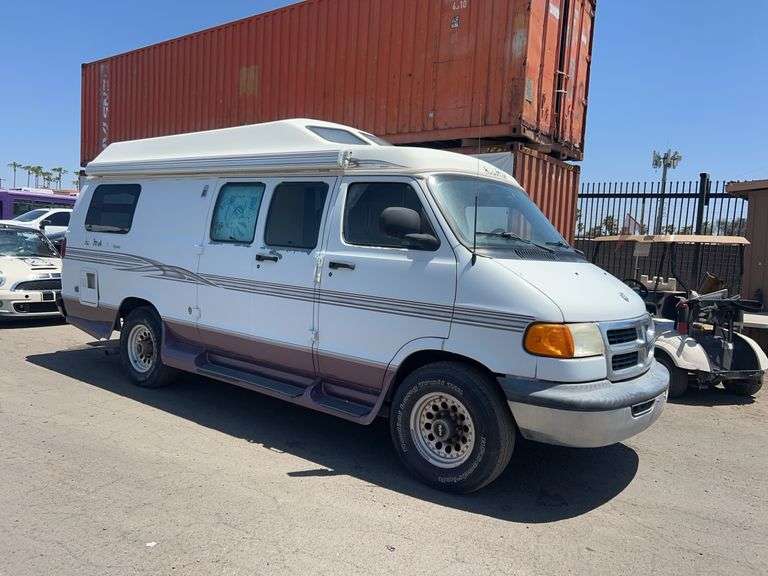 2000  Trailer  Roadtrek 190  Recreational Vehicle