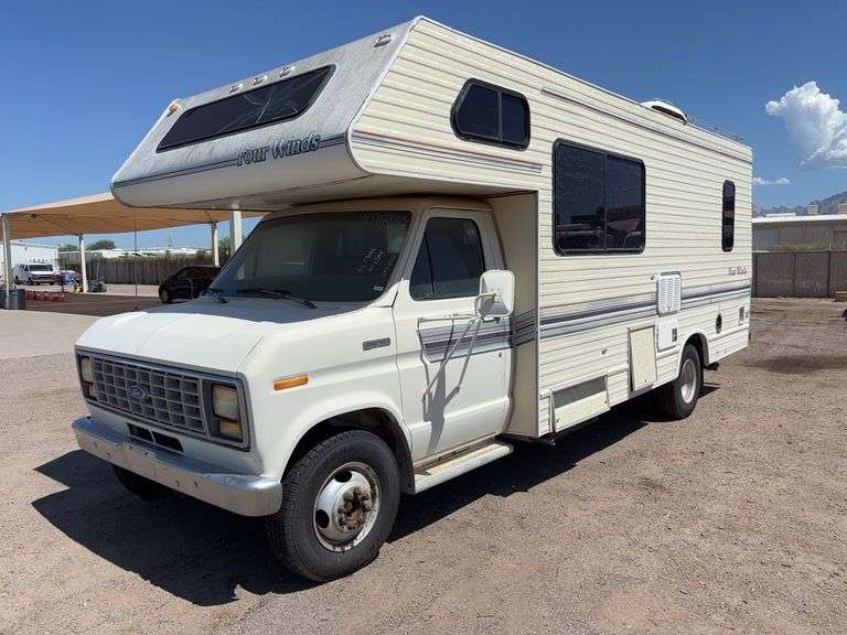 1991 Four Winns Recreational Vehicle