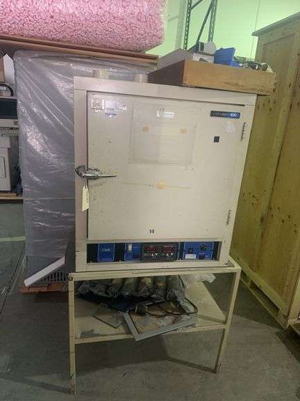 VWR / Sheldon Manufacturing (Shel-Lab) forced-air or mechanical convection laboratory oven on Metal