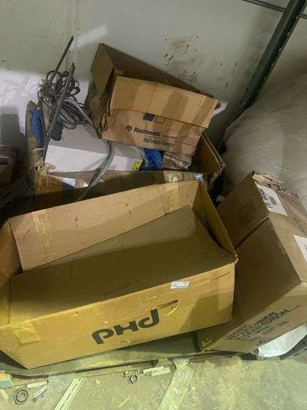 (P) Lot with Electric Motors, Equipment Power Panel, Precision Slide Table, Gear Box & More