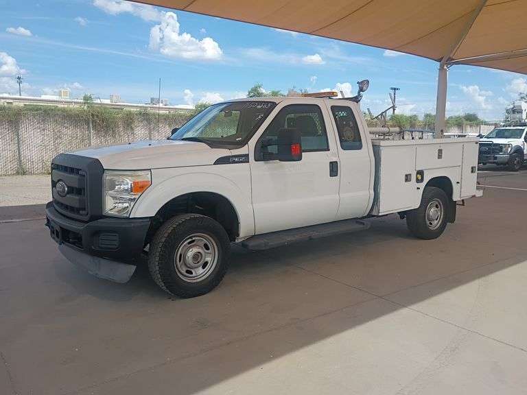 2013 Ford F-350 SD XL Utility Truck