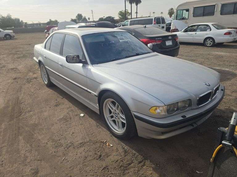2001 BMW 740