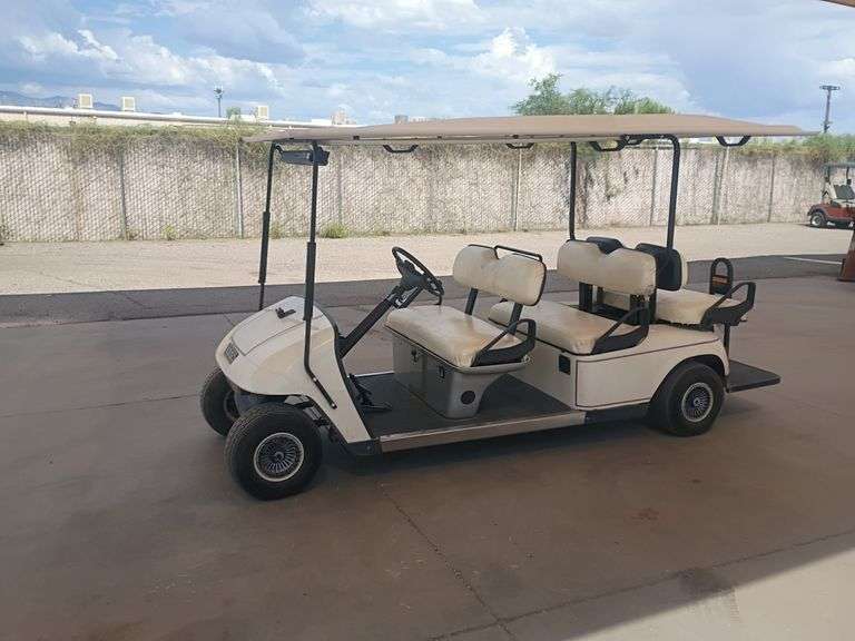 1982  EZGO  Shuttle  Golf/Passenger Cart