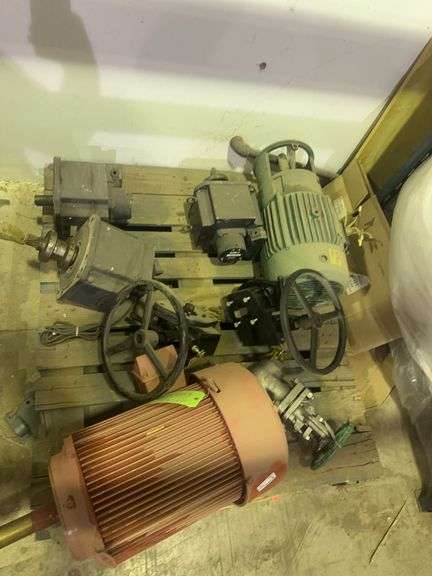 (P) Lot With Electrical Motors, 3-spoke Cast Iron Wheel Valve, & More