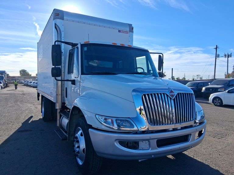2013  International   4300  Box Truck