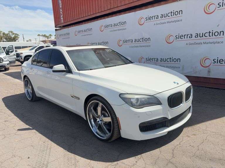 2012 BMW 750i
