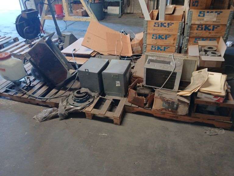 Various Shop Items: Banding Wheel and Tools, Pallet Jack/Pallets, Echo Backpack Sprayer, Motors, Ele