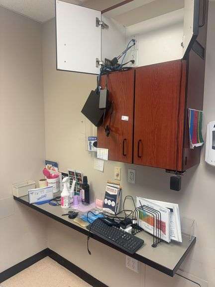 Dell OptiPlex 5060 Mini Tower, Keyboard, Mouse Monitor with Hanging Swivel Mount and All Contents In