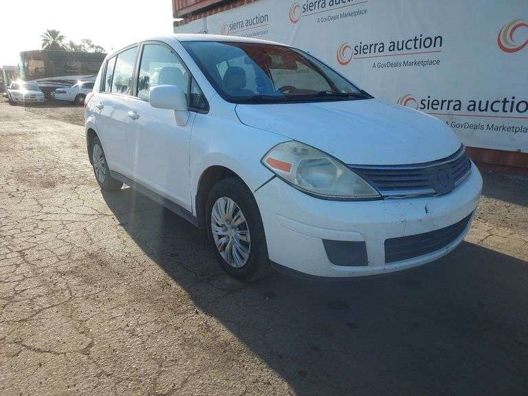 2009  Nissan  Versa