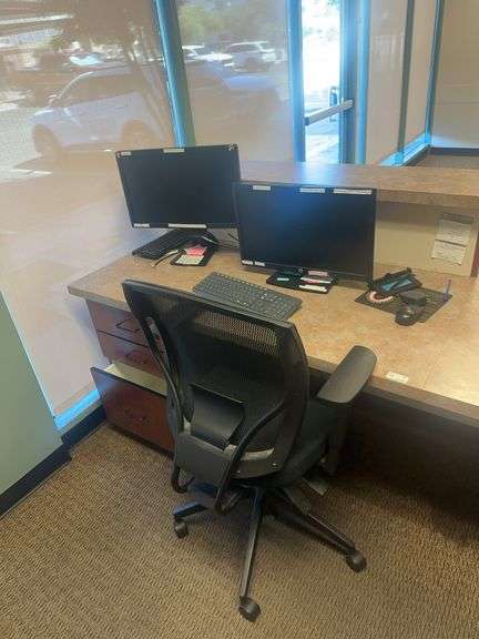Reception Area With (2) Monitors, (2) Keyboard, Mouse, Dell OptiPlex 5060 Intel Core I5 8th Gen, Top