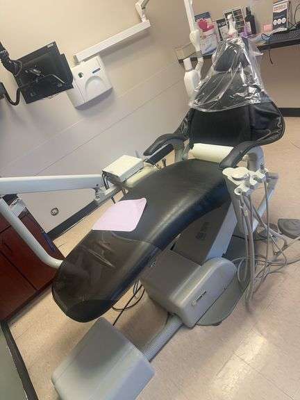 Marus DC1700 Dental Chair (WINNING BIDDER IS RESPONSIBLE FOR REMOVING)