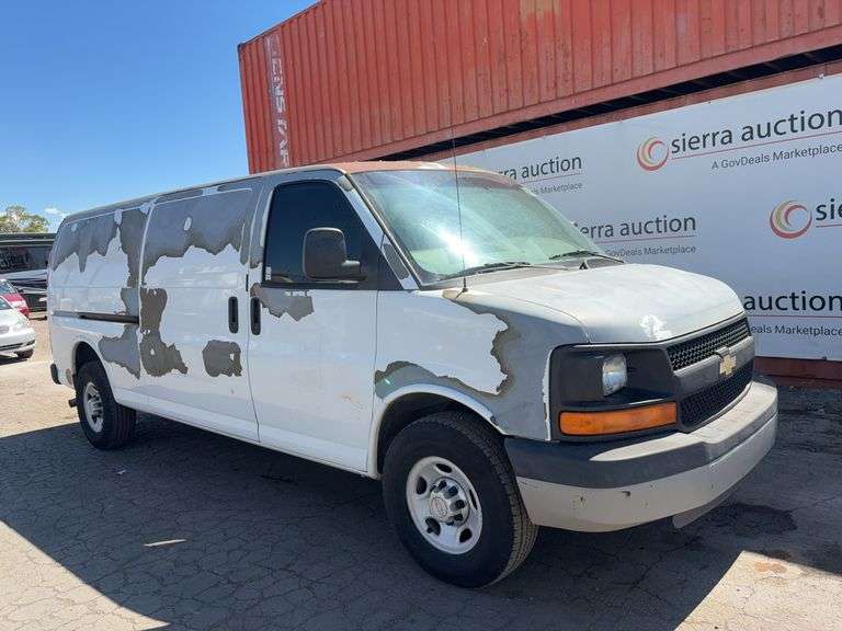 2010  Chevrolet  Express 2500