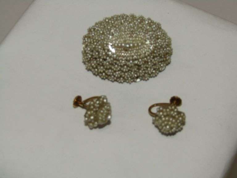 14k YG & Seed Pearl Earring (clip on) and Brooch Set 14.1gtw