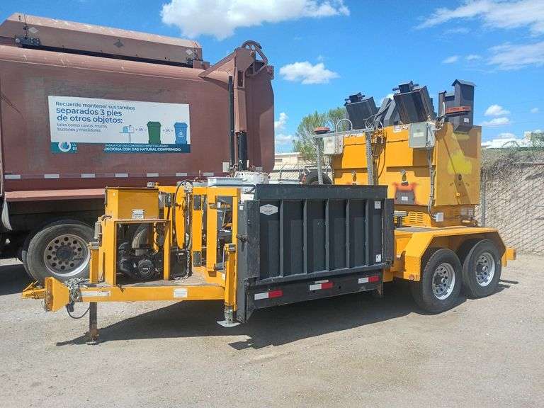 2015  AMERITRAIL  UV1468-90EE Thermoplastic Pre-Melter Road/Pavement Marking