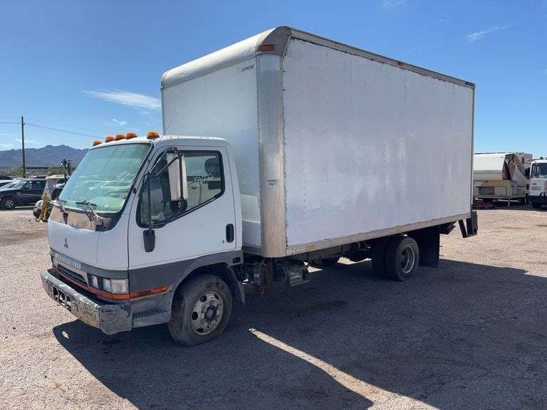 2004  Mitsubishi Fuso  FE640  Box Truck