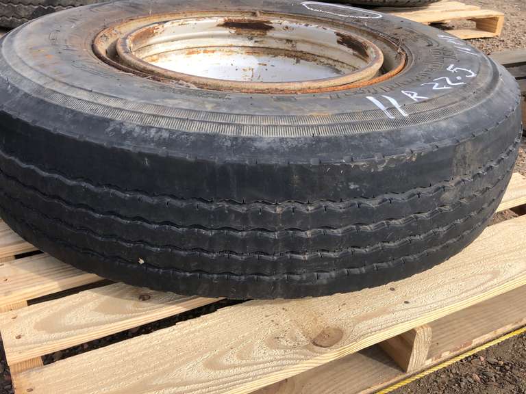 4 - 11R 22.5 Tires