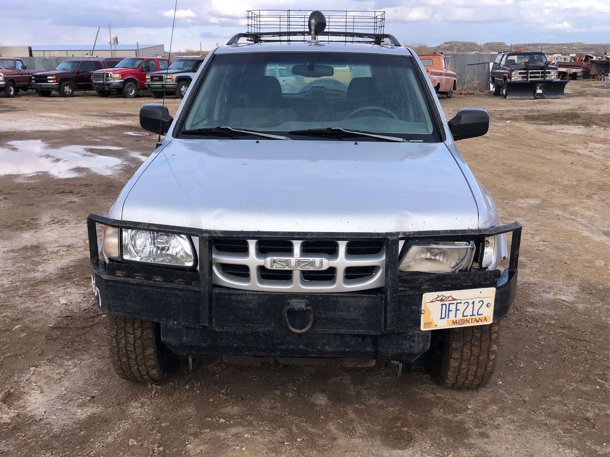 2001 Isuzu Rodeo - Smith Sales Co. Auctioneers