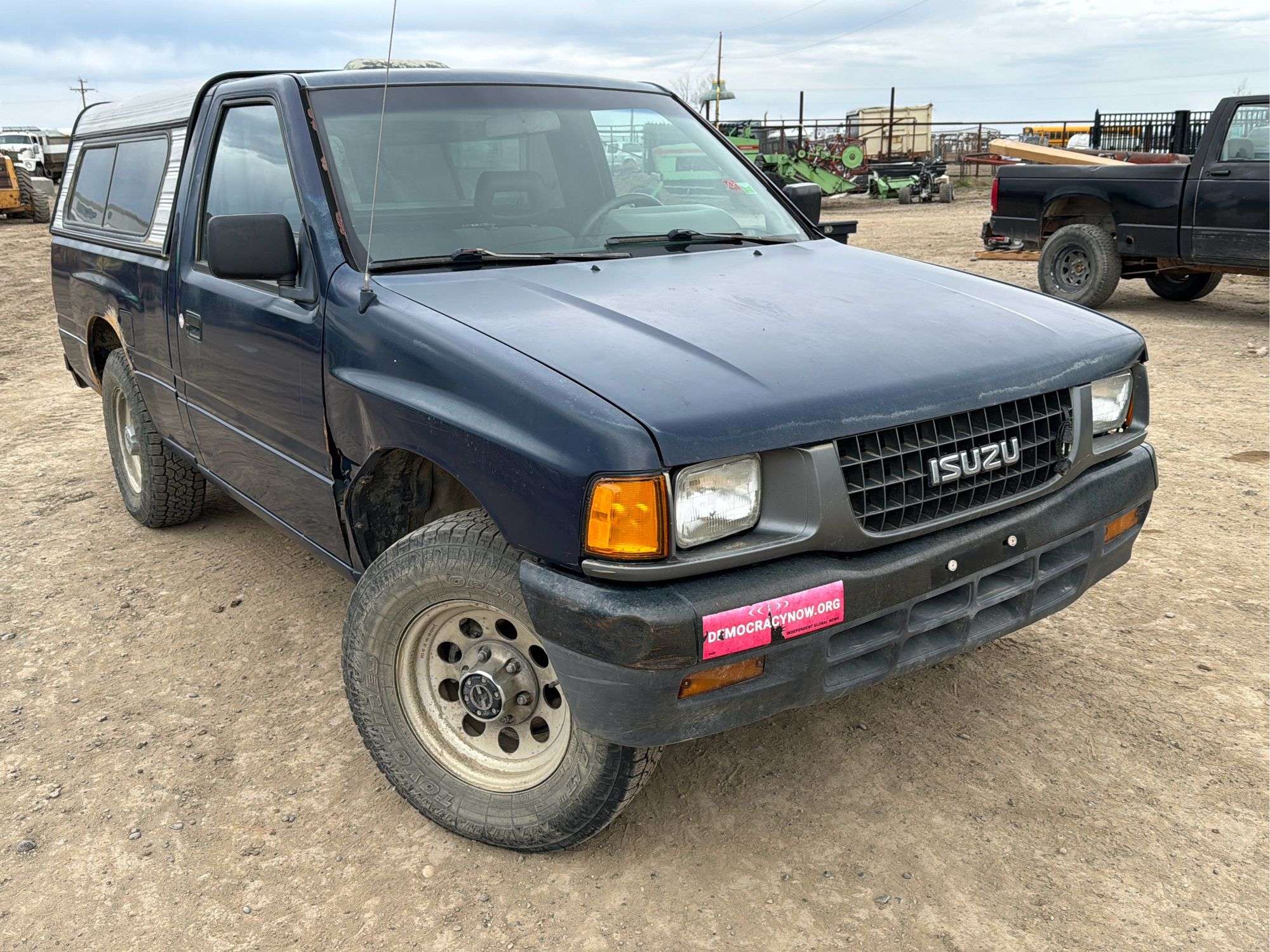 1995 Isuzu Truck 4x4 - Smith Sales Co. Auctioneers