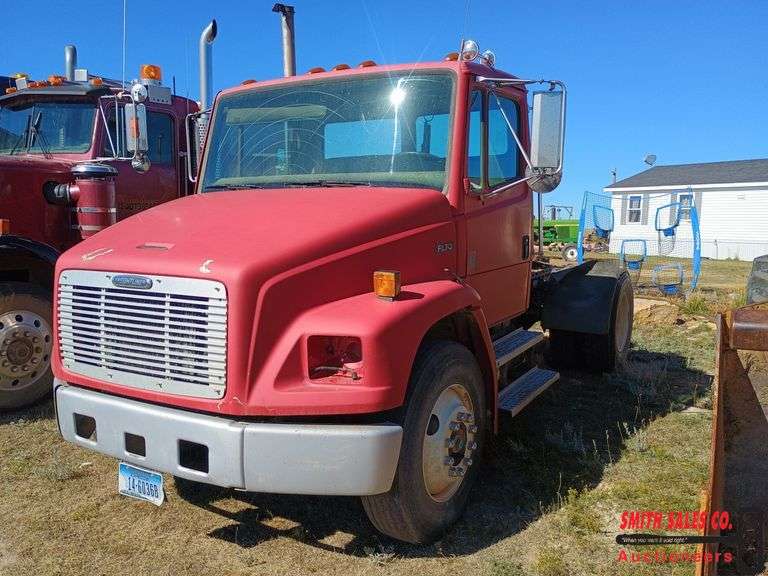 1997 Freightliner FL70 Truck