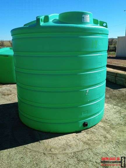 1,750 Gal. Green Tank