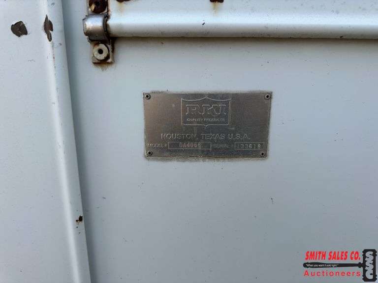 Enclosed Service Bed