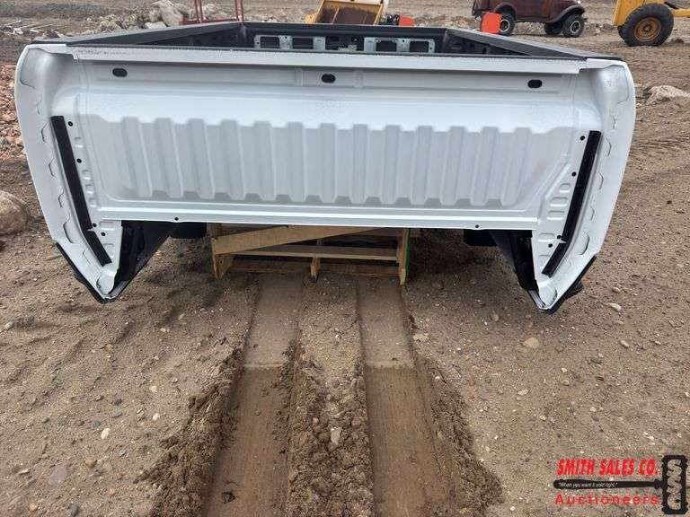 2024 8 ft. Chevrolet Take off bed