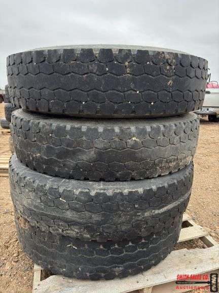 Set of Four 11 R 24.5 Tires