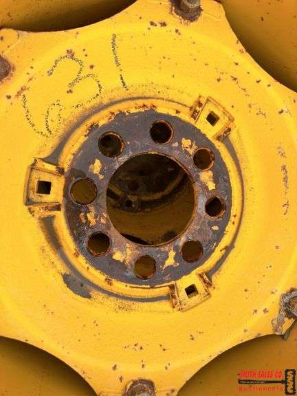 Pair of 16.9-24 Wheel and Tire for Ford Tractor