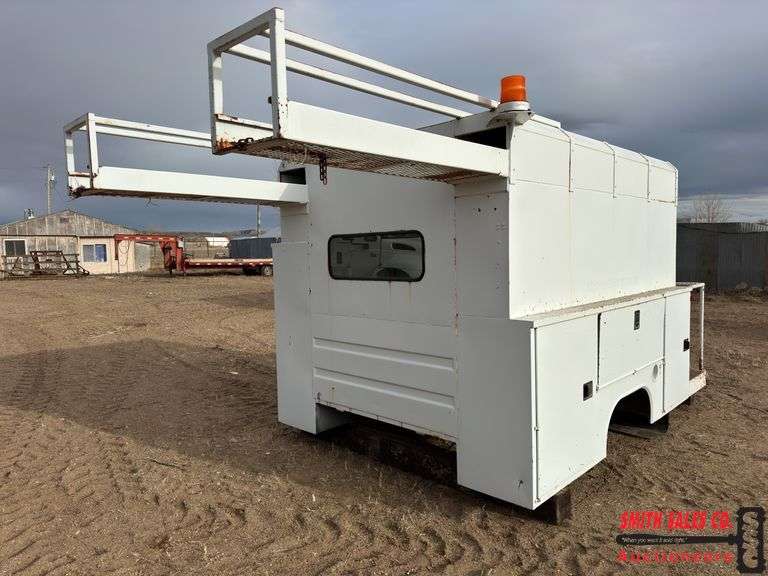 Enclosed Service Bed