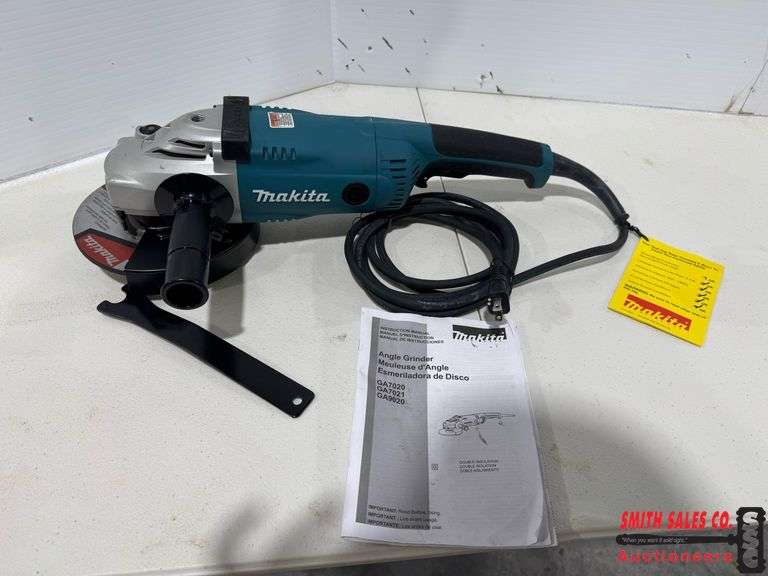 New 7 inch Makita Angle Grinder GA7021