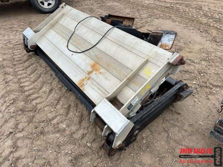 Maxon Lift Gate Aluminum Ramp