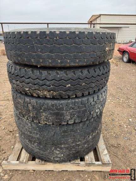 Set of 5 11R 24.5 Tires