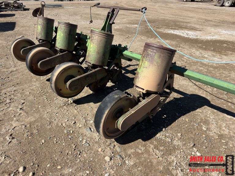 3PT John Deere 569