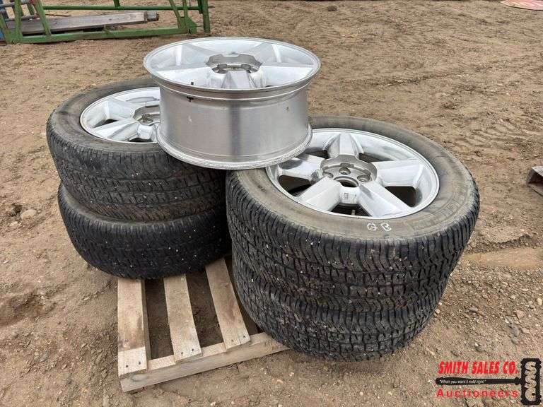 Set of Four 275 / 55R20 Tires