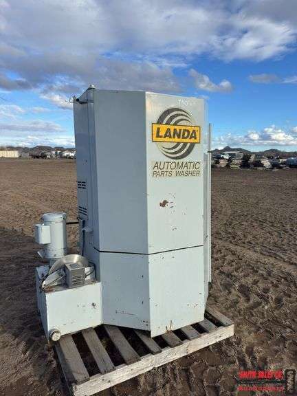 Landa Commercial Washer