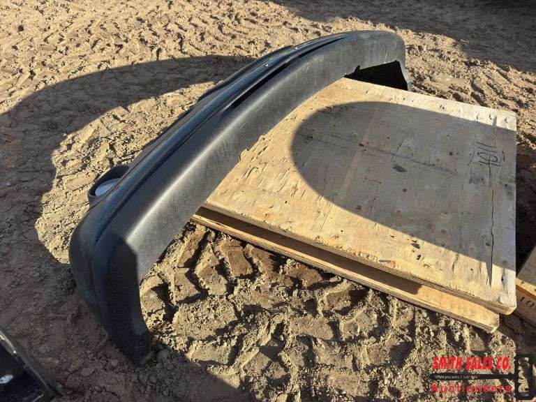 2006 Suburban Front bumper