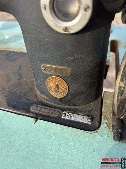 Singer Sewing Machine for Leather