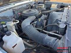 GMC Suburban 1/2 ton