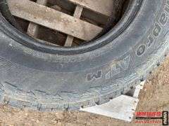 Two Different Size Tires : P25 / 60R19 108H & LT 285/ 70R17
