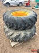 Pair of 16.9-24 Wheel and Tire for Ford Tractor