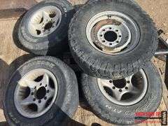 Set of 5 tires - LT245/ 75R16
