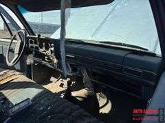 GMC Suburban 1/2 ton