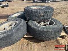 Set of 5 tires - LT245/ 75R16