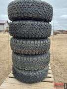 Set of BFGoodrich 33 * 10.5R15LT 114 R Tires